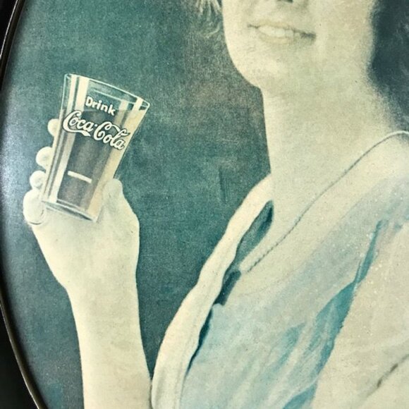 Vintage Coca-Cola Nostalgia Photograph Coca-Cola Cheers Lady Oval Tray - Picture 4 of 11